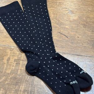 Wellow compression sock women’s sz large  Black Polka Dot